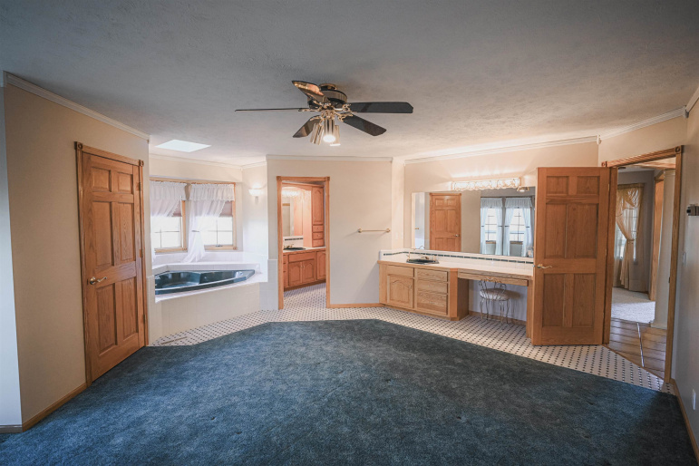 825 Madden Road Hastings, Nebraska 68901, 3 Bedrooms Bedrooms, ,4 BathroomsBathrooms,Residential,For Sale,825 Madden Road,20260278