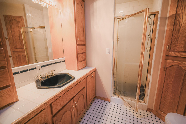 825 Madden Road Hastings, Nebraska 68901, 3 Bedrooms Bedrooms, ,4 BathroomsBathrooms,Residential,For Sale,825 Madden Road,20260278