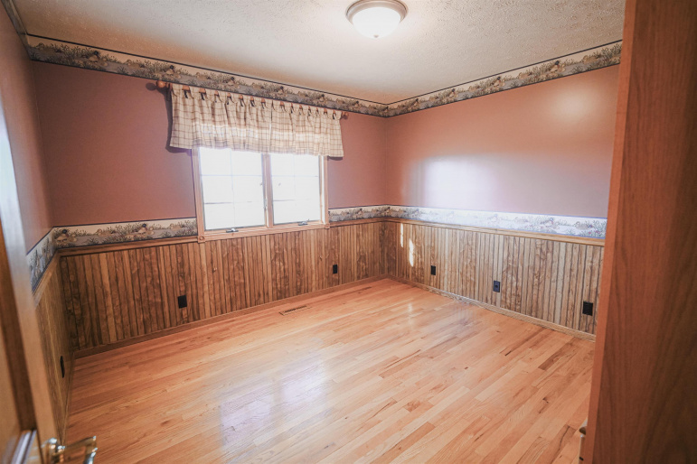 825 Madden Road Hastings, Nebraska 68901, 3 Bedrooms Bedrooms, ,4 BathroomsBathrooms,Residential,For Sale,825 Madden Road,20260278