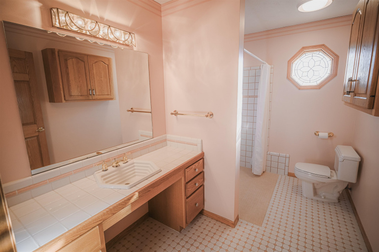 825 Madden Road Hastings, Nebraska 68901, 3 Bedrooms Bedrooms, ,4 BathroomsBathrooms,Residential,For Sale,825 Madden Road,20260278