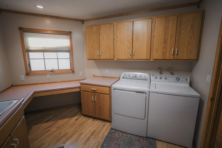 825 Madden Road Hastings, Nebraska 68901, 3 Bedrooms Bedrooms, ,4 BathroomsBathrooms,Residential,For Sale,825 Madden Road,20260278