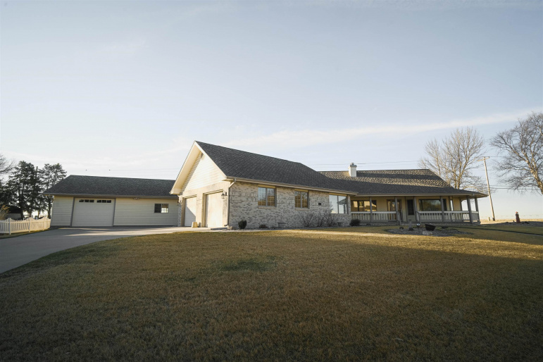 825 Madden Road Hastings, Nebraska 68901, 3 Bedrooms Bedrooms, ,4 BathroomsBathrooms,Residential,For Sale,825 Madden Road,20260278