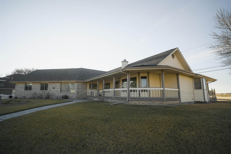 825 Madden Road Hastings, Nebraska 68901, 3 Bedrooms Bedrooms, ,4 BathroomsBathrooms,Residential,For Sale,825 Madden Road,20260278