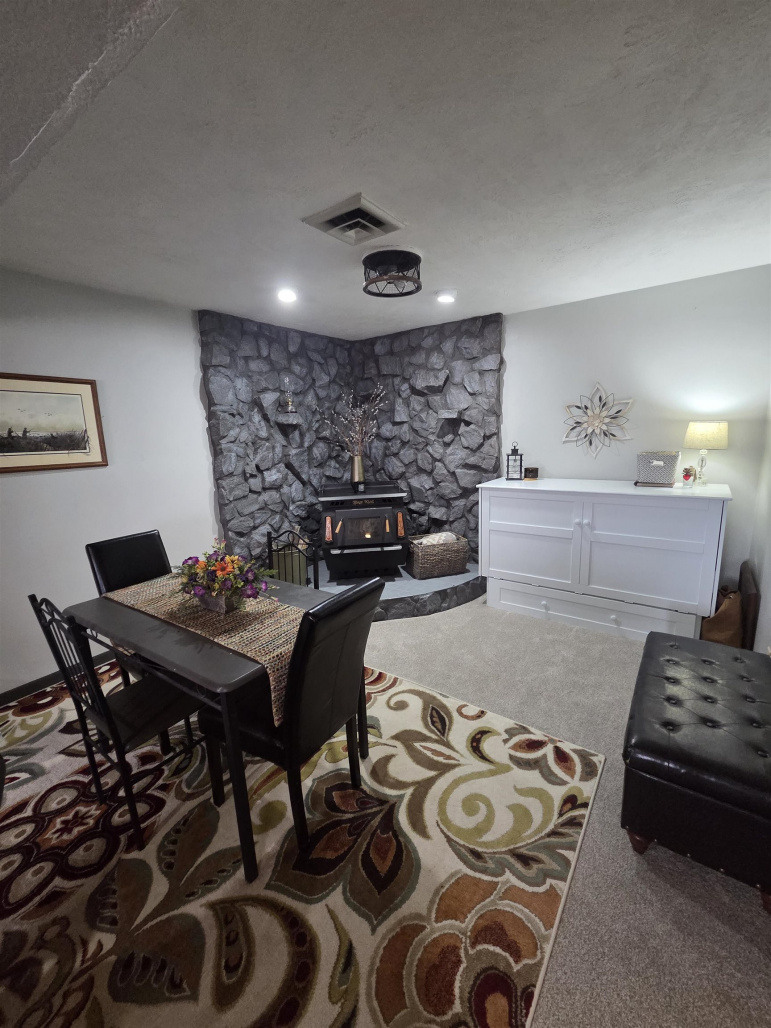 1215 B Cozad, Nebraska 69130, 3 Bedrooms Bedrooms, ,3 BathroomsBathrooms,Residential,For Sale,1215 B,20260291