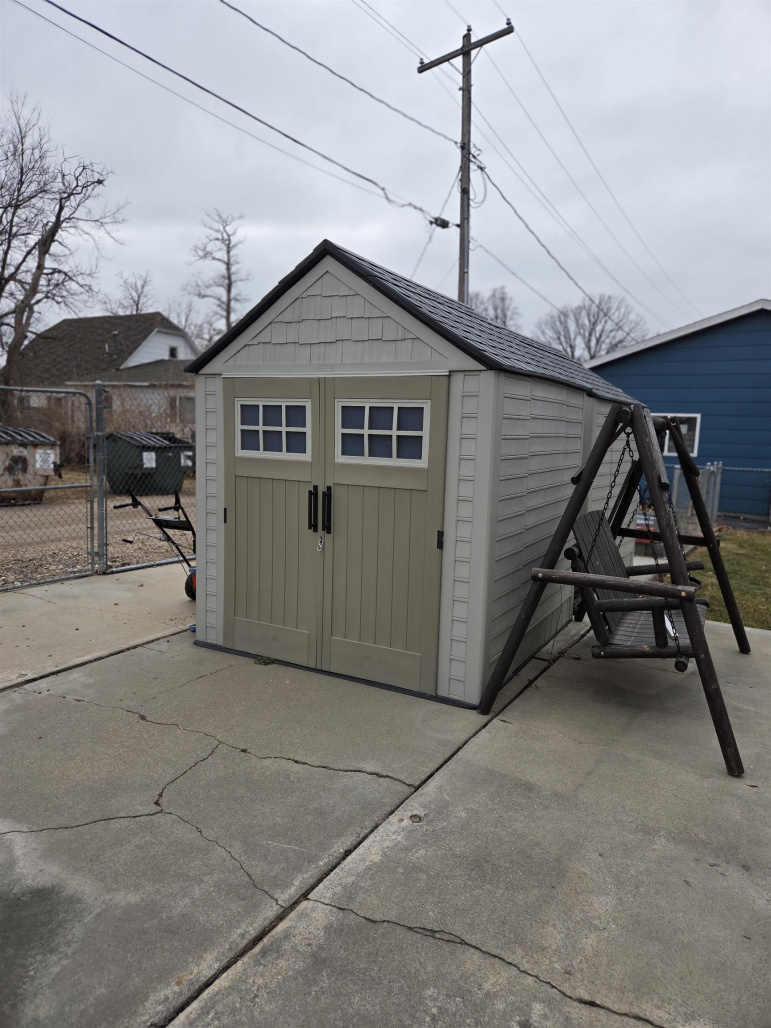 1215 B Cozad, Nebraska 69130, 3 Bedrooms Bedrooms, ,3 BathroomsBathrooms,Residential,For Sale,1215 B,20260291