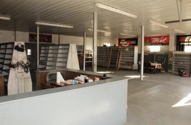 915 East Street Wood River, Nebraska 68883, ,Commercial/industrial,For Sale,915 East Street,20260287