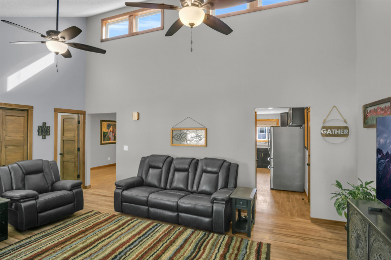 1915 W 40th Street Kearney, Nebraska 68845, 3 Bedrooms Bedrooms, ,3 BathroomsBathrooms,Residential,For Sale,1915 W 40th Street,20260313