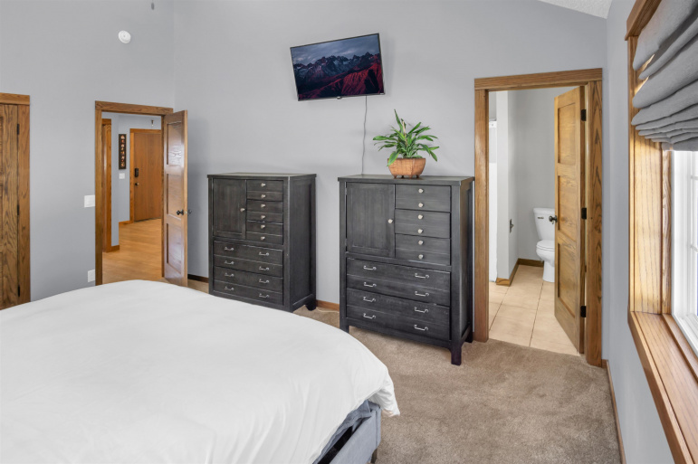 1915 W 40th Street Kearney, Nebraska 68845, 3 Bedrooms Bedrooms, ,3 BathroomsBathrooms,Residential,For Sale,1915 W 40th Street,20260313