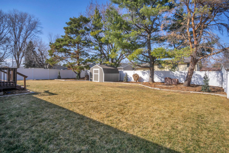 1915 W 40th Street Kearney, Nebraska 68845, 3 Bedrooms Bedrooms, ,3 BathroomsBathrooms,Residential,For Sale,1915 W 40th Street,20260313