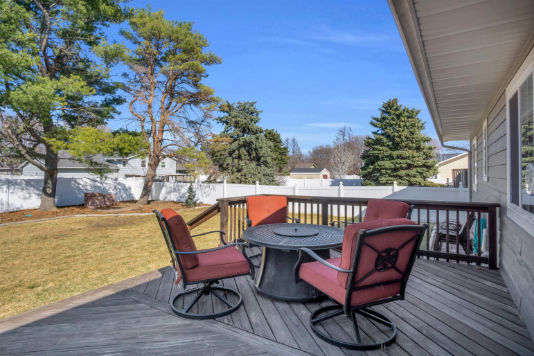 1915 W 40th Street Kearney, Nebraska 68845, 3 Bedrooms Bedrooms, ,3 BathroomsBathrooms,Residential,For Sale,1915 W 40th Street,20260313