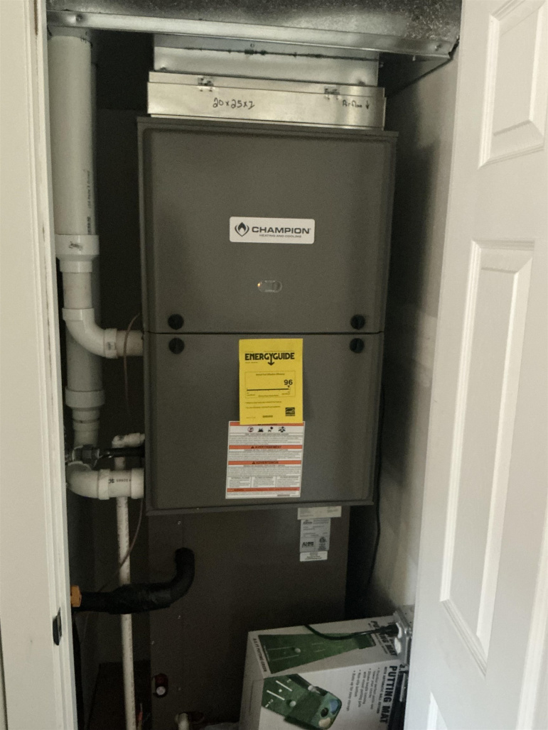 513 W 12th Street Cozad, Nebraska 69130-0000, 3 Bedrooms Bedrooms, ,2 BathroomsBathrooms,Residential,For Sale,513 W 12th Street,20260330