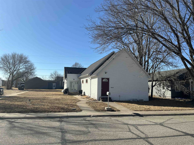 513 W 12th Street Cozad, Nebraska 69130-0000, 3 Bedrooms Bedrooms, ,2 BathroomsBathrooms,Residential,For Sale,513 W 12th Street,20260330