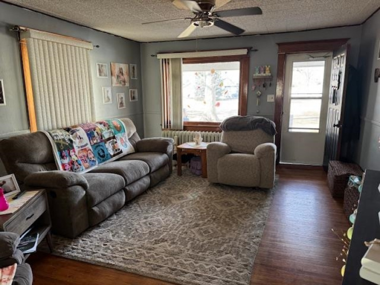 214 E 7th Street Hastings, Nebraska 68901, 4 Bedrooms Bedrooms, ,2 BathroomsBathrooms,Residential,For Sale,214 E 7th Street,20260334
