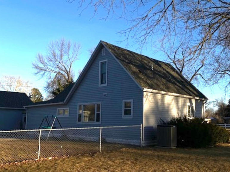 748 L Avenue Loup City, Nebraska 68853, 3 Bedrooms Bedrooms, ,1 BathroomBathrooms,Residential,For Sale,748 L Avenue,20260343