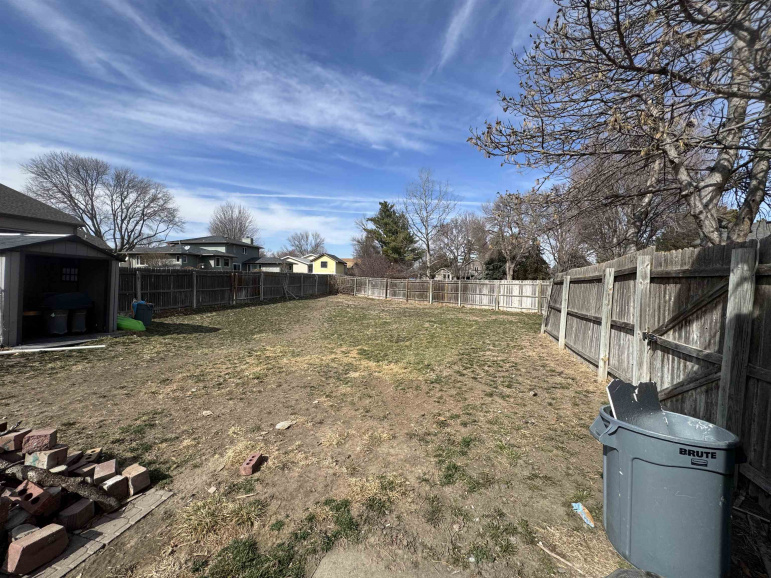 707 Shoreside Cove Hastings, Nebraska 68901, 4 Bedrooms Bedrooms, ,3 BathroomsBathrooms,Residential,For Sale,707 Shoreside Cove,20260338