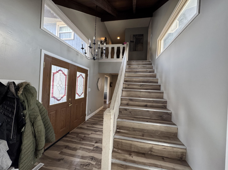 707 Shoreside Cove Hastings, Nebraska 68901, 4 Bedrooms Bedrooms, ,3 BathroomsBathrooms,Residential,For Sale,707 Shoreside Cove,20260338