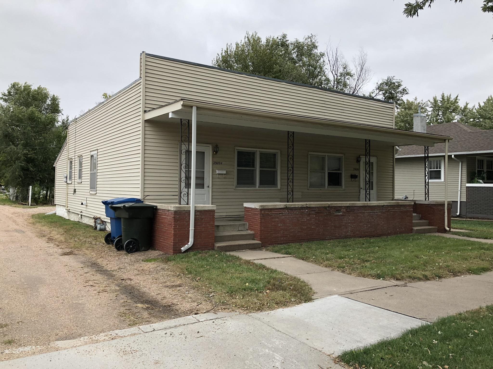 2909 Central Avenue Kearney, Nebraska 68847, ,Multi-family,For Sale,2909 Central Avenue,20260345