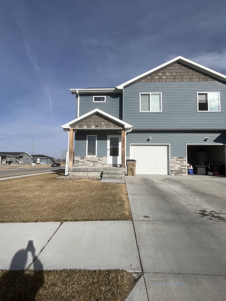 1845 Peach Street Grand Island, Nebraska 68801, 4 Bedrooms Bedrooms, ,3 BathroomsBathrooms,Residential,For Sale,1845 Peach Street,20260352