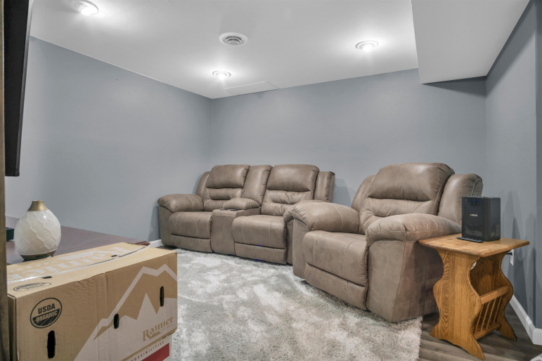 1019 Hancock Street Holdrege, Nebraska 68949, 2 Bedrooms Bedrooms, ,2 BathroomsBathrooms,Residential,For Sale,1019 Hancock Street,20260350