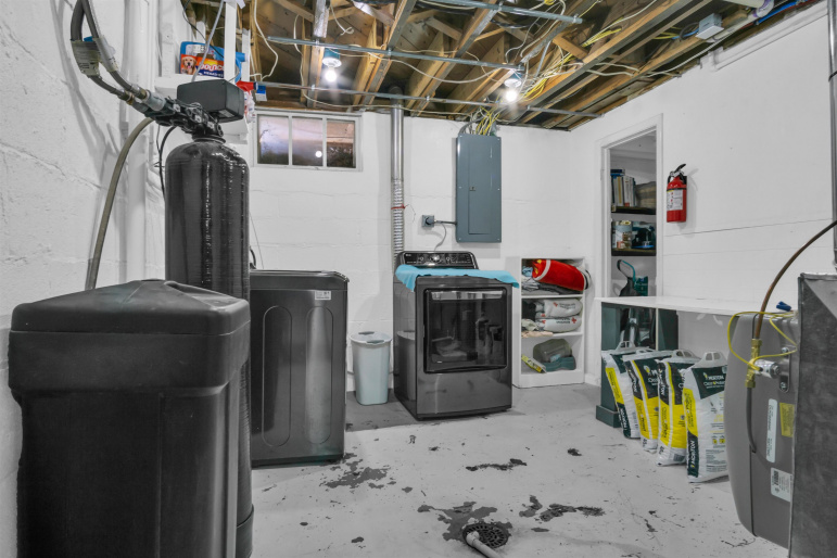 1019 Hancock Street Holdrege, Nebraska 68949, 2 Bedrooms Bedrooms, ,2 BathroomsBathrooms,Residential,For Sale,1019 Hancock Street,20260350