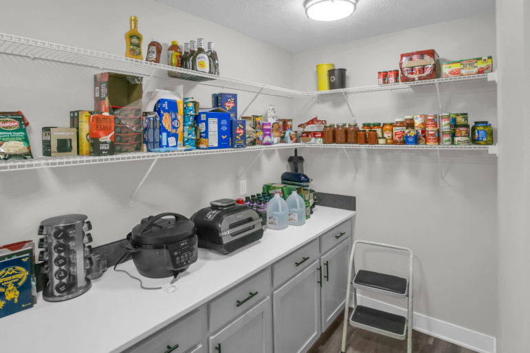 4504 15th Avenue Place Kearney, Nebraska 68845, 6 Bedrooms Bedrooms, ,4 BathroomsBathrooms,Residential,For Sale,4504 15th Avenue Place,20260363