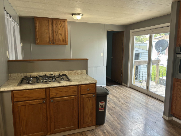 12 Avalon Lane Hastings, Nebraska 68901, 3 Bedrooms Bedrooms, ,2 BathroomsBathrooms,Residential,For Sale,12 Avalon Lane,20250696