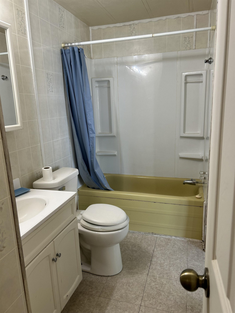 12 Avalon Lane Hastings, Nebraska 68901, 3 Bedrooms Bedrooms, ,2 BathroomsBathrooms,Residential,For Sale,12 Avalon Lane,20250696