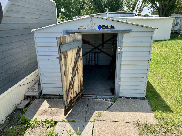 12 Avalon Lane Hastings, Nebraska 68901, 3 Bedrooms Bedrooms, ,2 BathroomsBathrooms,Residential,For Sale,12 Avalon Lane,20250696