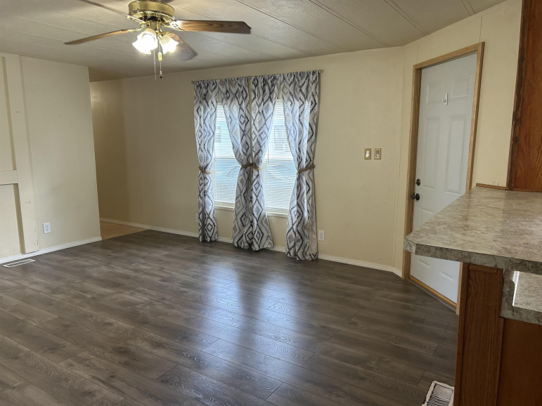 12 Avalon Lane Hastings, Nebraska 68901, 3 Bedrooms Bedrooms, ,2 BathroomsBathrooms,Residential,For Sale,12 Avalon Lane,20250696