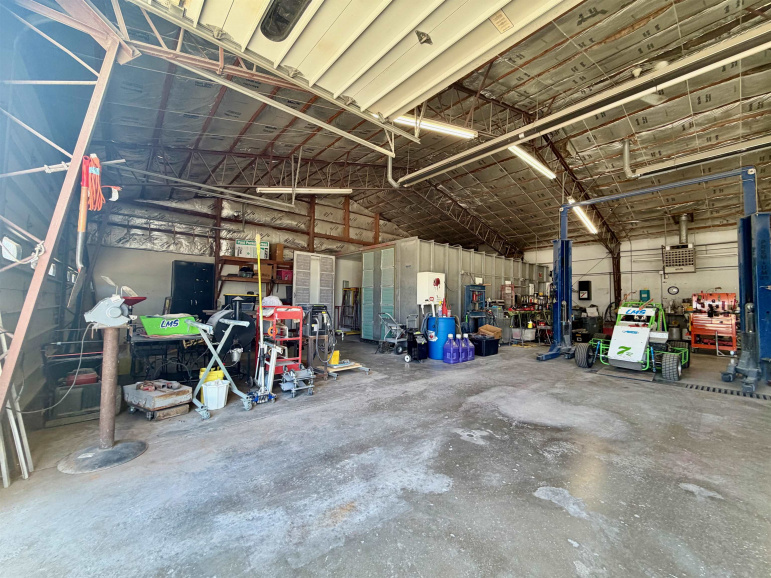 808 S Lincoln Avenue Hastings, Nebraska 68901, ,Commercial/industrial,For Sale,808 S Lincoln Avenue,20260365