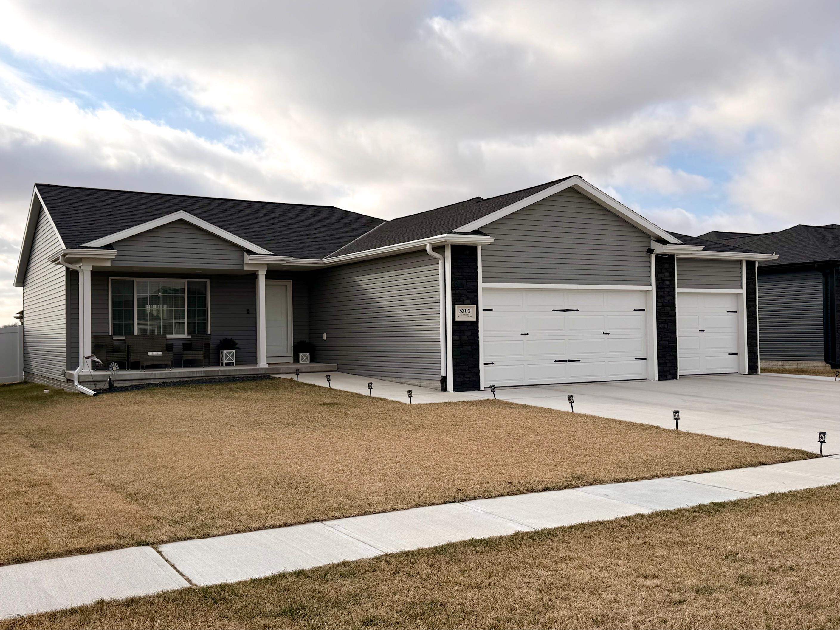 3702 V Avenue Kearney, Nebraska 68847-8010, 5 Bedrooms Bedrooms, ,3 BathroomsBathrooms,Residential,For Sale,3702 V Avenue,20260366