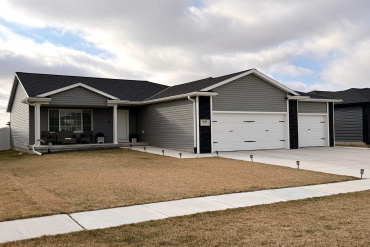 3702 V Avenue Kearney, Nebraska 68847-8010, 5 Bedrooms Bedrooms, ,3 BathroomsBathrooms,Residential,For Sale,3702 V Avenue,20260366