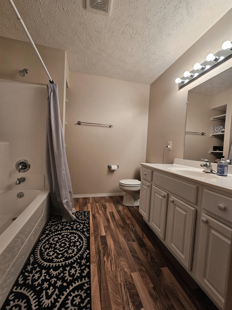 610 Leisure Lane Hastings, Nebraska 68901, 5 Bedrooms Bedrooms, ,5 BathroomsBathrooms,Residential,For Sale,610 Leisure Lane,20260375