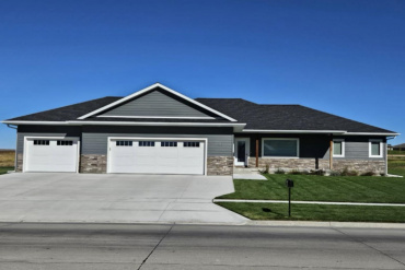 1105 W 50th Street Kearney, Nebraska 68845, 5 Bedrooms Bedrooms, ,3 BathroomsBathrooms,Residential,For Sale,1105 W 50th Street,20260387