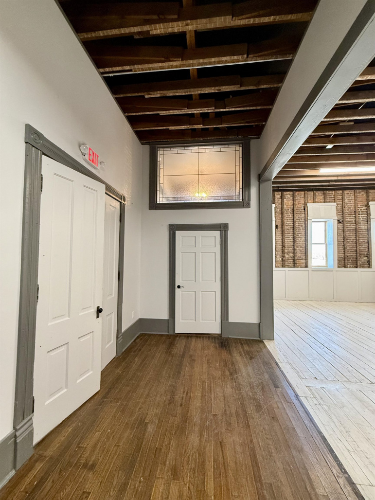 2210 Central Avenue Kearney, Nebraska 68847, ,Commercial/industrial,For Rent,2210 Central Avenue,20260388