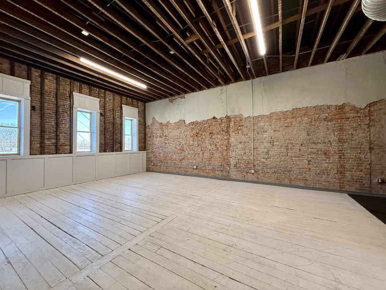2210 Central Avenue Kearney, Nebraska 68847, ,Commercial/industrial,For Rent,2210 Central Avenue,20260388