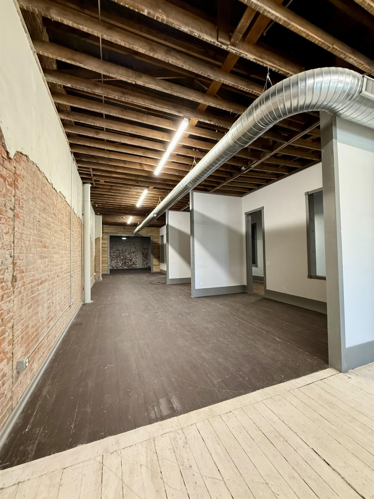 2210 Central Avenue Kearney, Nebraska 68847, ,Commercial/industrial,For Rent,2210 Central Avenue,20260388