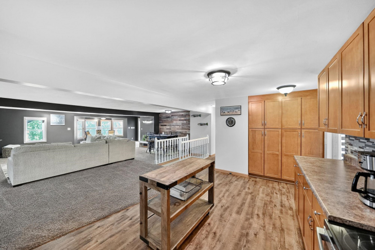 95 Lakeview Acres Dr Johnson Lake, Nebraska 68937, 4 Bedrooms Bedrooms, ,2 BathroomsBathrooms,Residential,For Sale,95 Lakeview Acres Dr,20260389