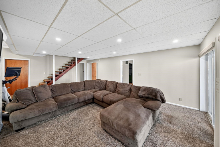 95 Lakeview Acres Dr Johnson Lake, Nebraska 68937, 4 Bedrooms Bedrooms, ,2 BathroomsBathrooms,Residential,For Sale,95 Lakeview Acres Dr,20260389