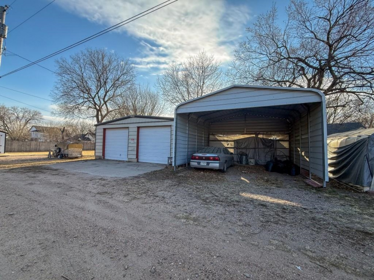 1406 N Grant Street Lexington, Nebraska 68850, 3 Bedrooms Bedrooms, ,3 BathroomsBathrooms,Residential,For Sale,1406 N Grant Street,20260393