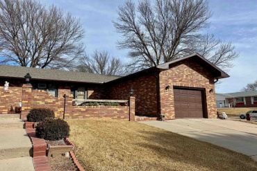 1 Indian Hills Drive Kearney, Nebraska 68847-2575, 2 Bedrooms Bedrooms, ,2 BathroomsBathrooms,Residential,For Sale,1 Indian Hills Drive,20260225