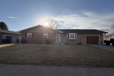 3035 Wendell Drive Hastings, Nebraska 68901, 3 Bedrooms Bedrooms, ,3 BathroomsBathrooms,Residential,For Sale,3035 Wendell Drive,20260390