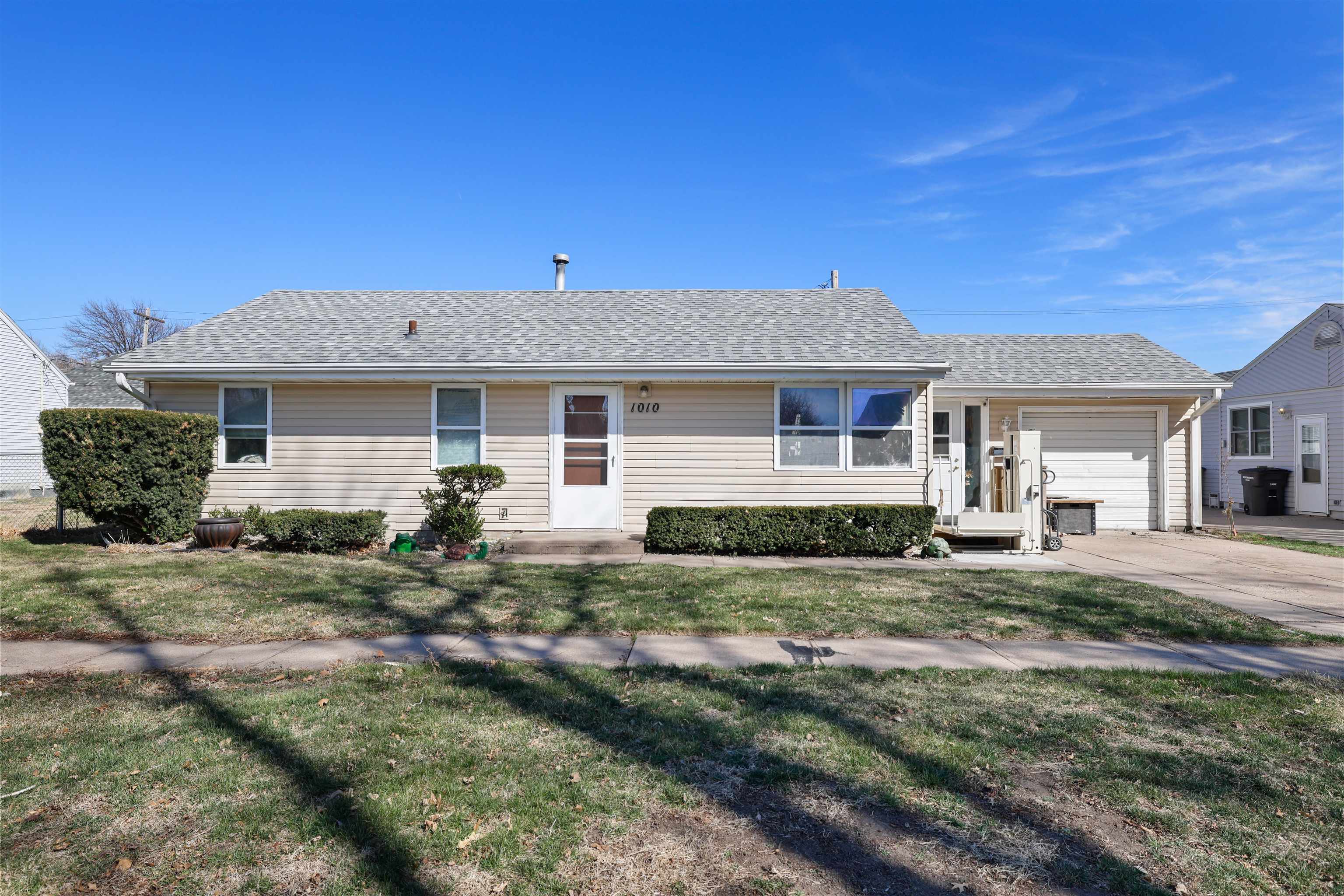 1010 Webster Avenue Hastings, Nebraska 68901, 2 Bedrooms Bedrooms, ,1 BathroomBathrooms,Residential,For Sale,1010 Webster Avenue,20260396