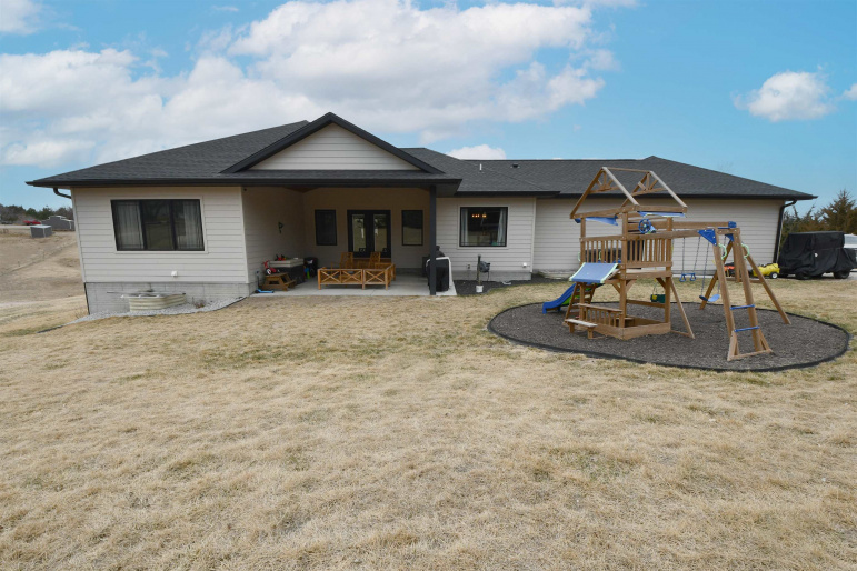 6825 58th Avenue Kearney, Nebraska 68845, 6 Bedrooms Bedrooms, ,4 BathroomsBathrooms,Residential,For Sale,6825 58th Avenue,20260399