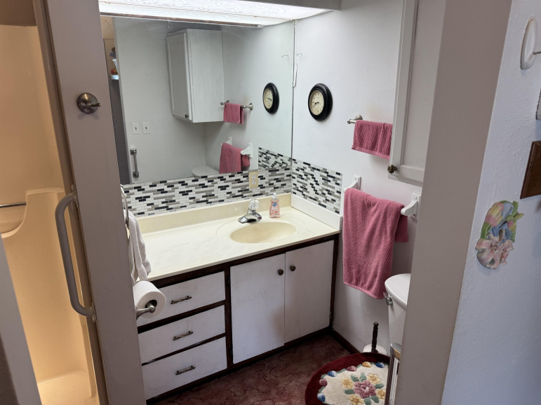 801 John Alma, Nebraska 68920, 2 Bedrooms Bedrooms, ,2 BathroomsBathrooms,Residential,For Sale,801 John,20260404