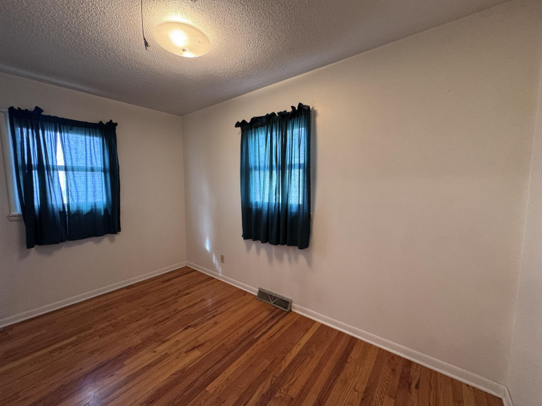 616 W 10th Street Cozad, Nebraska 69130, 3 Bedrooms Bedrooms, ,2 BathroomsBathrooms,Residential,For Sale,616 W 10th Street,20260408