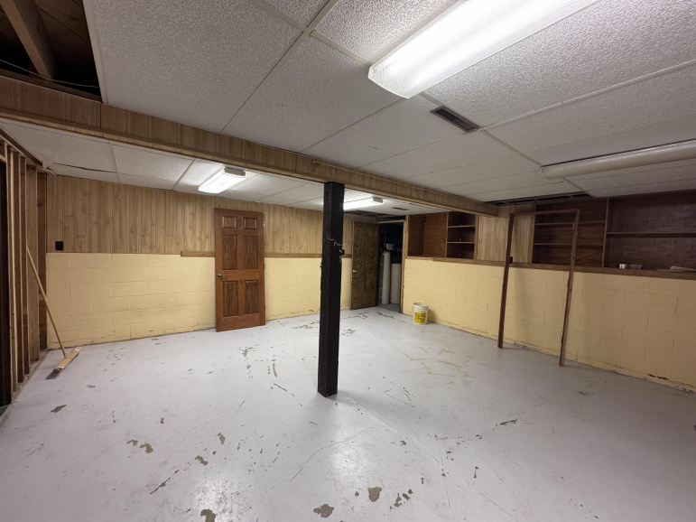 616 W 10th Street Cozad, Nebraska 69130, 3 Bedrooms Bedrooms, ,2 BathroomsBathrooms,Residential,For Sale,616 W 10th Street,20260408