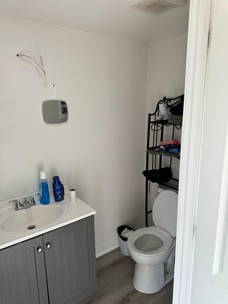 207 E 15th Street Cozad, Nebraska 69130, 4 Bedrooms Bedrooms, ,2 BathroomsBathrooms,Residential,For Sale,207 E 15th Street,20251023