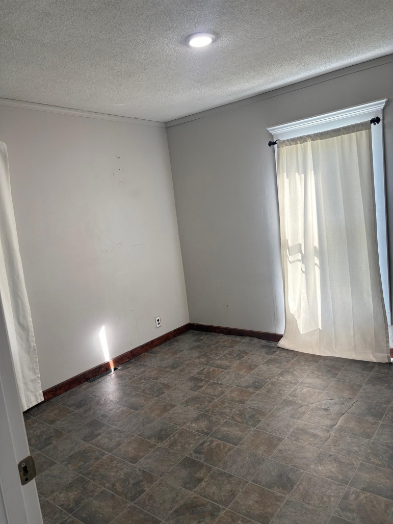 207 E 15th Street Cozad, Nebraska 69130, 4 Bedrooms Bedrooms, ,2 BathroomsBathrooms,Residential,For Sale,207 E 15th Street,20251023