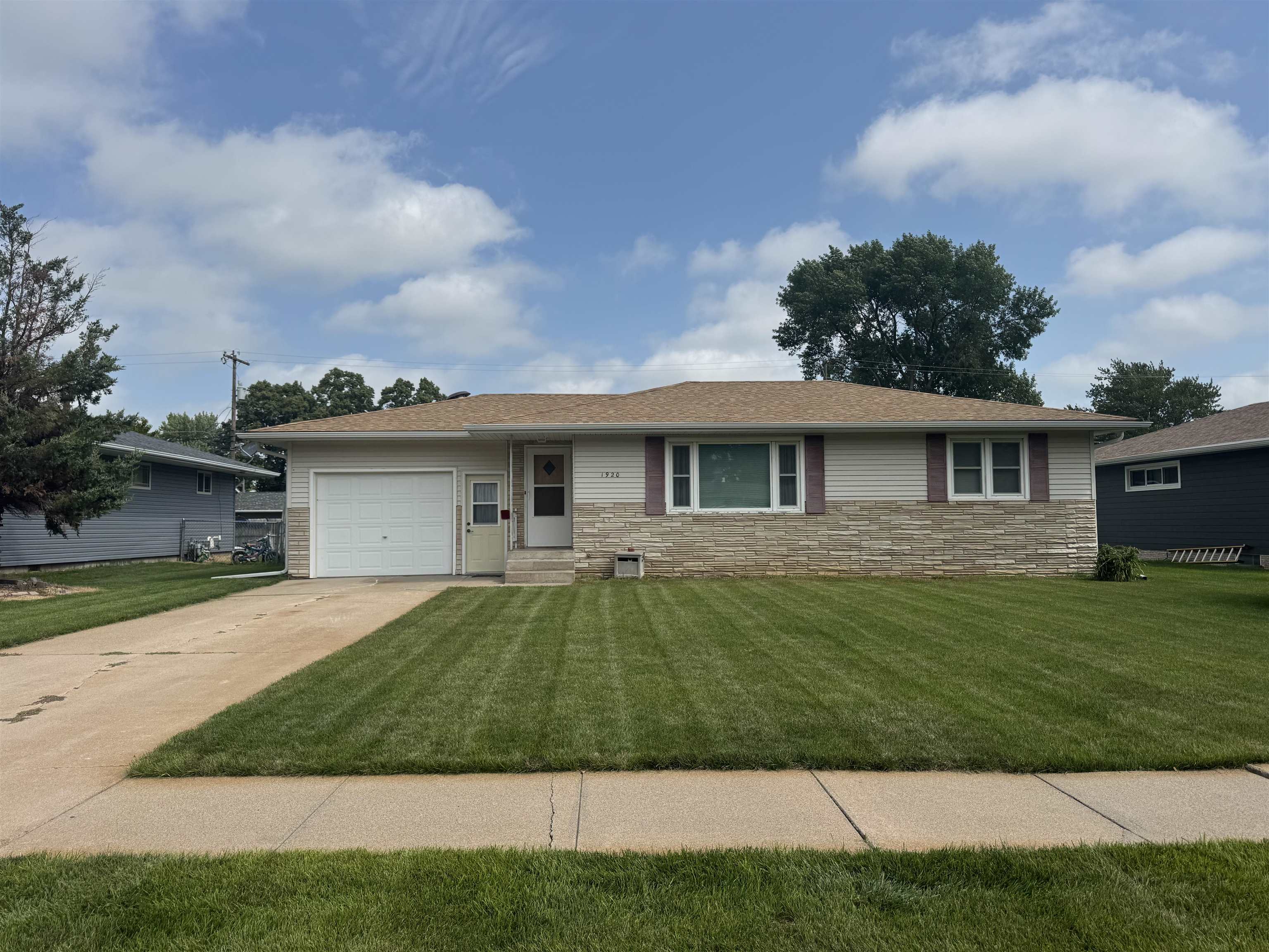 1920 W 9th Street Hastings, Nebraska 68901, 3 Bedrooms Bedrooms, ,2 BathroomsBathrooms,Residential,For Sale,1920 W 9th Street,20260412